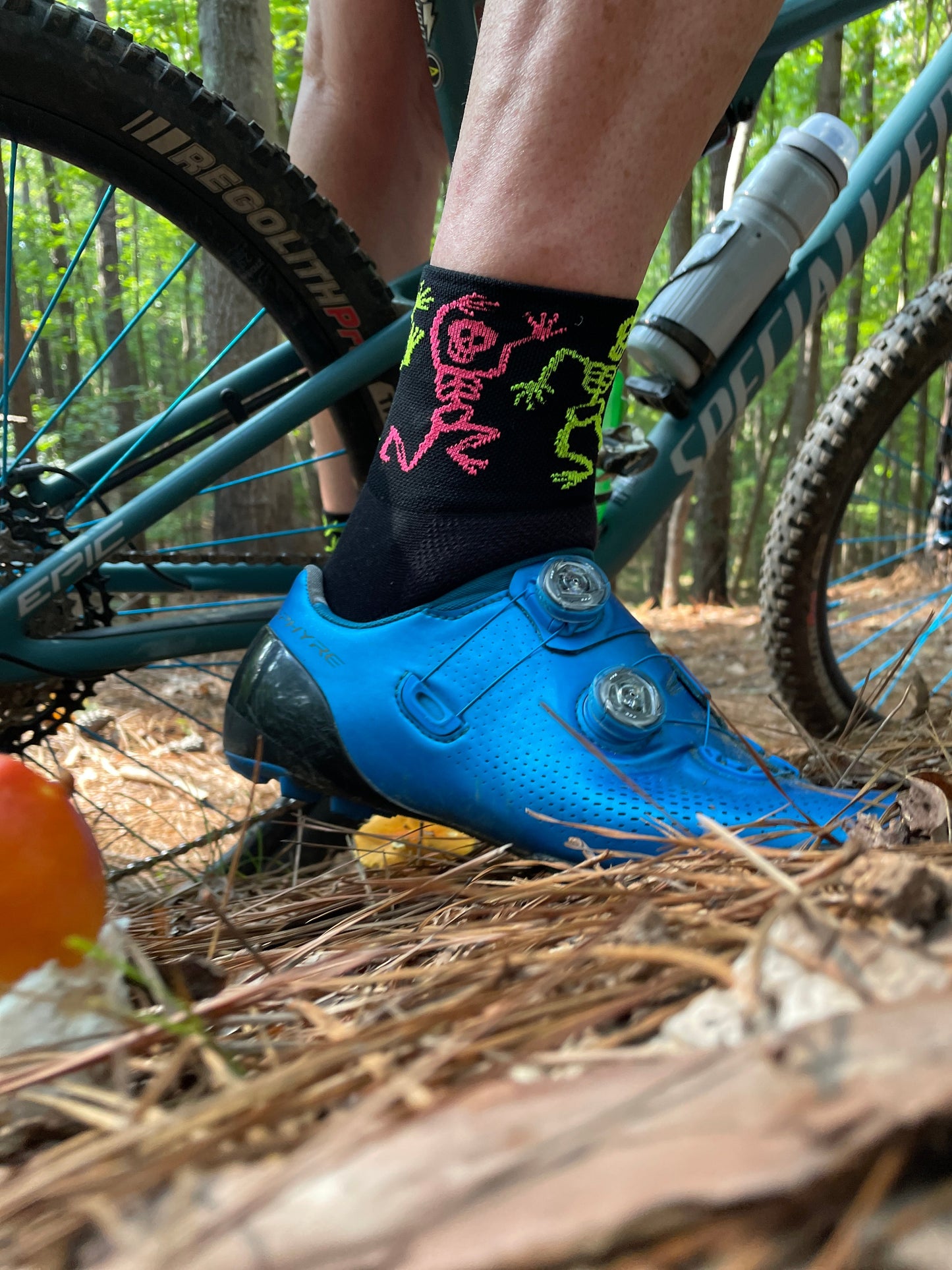 DeFeet Aireator 3" Bone Shaker Neon Socks #athletic# #cycling# #run#