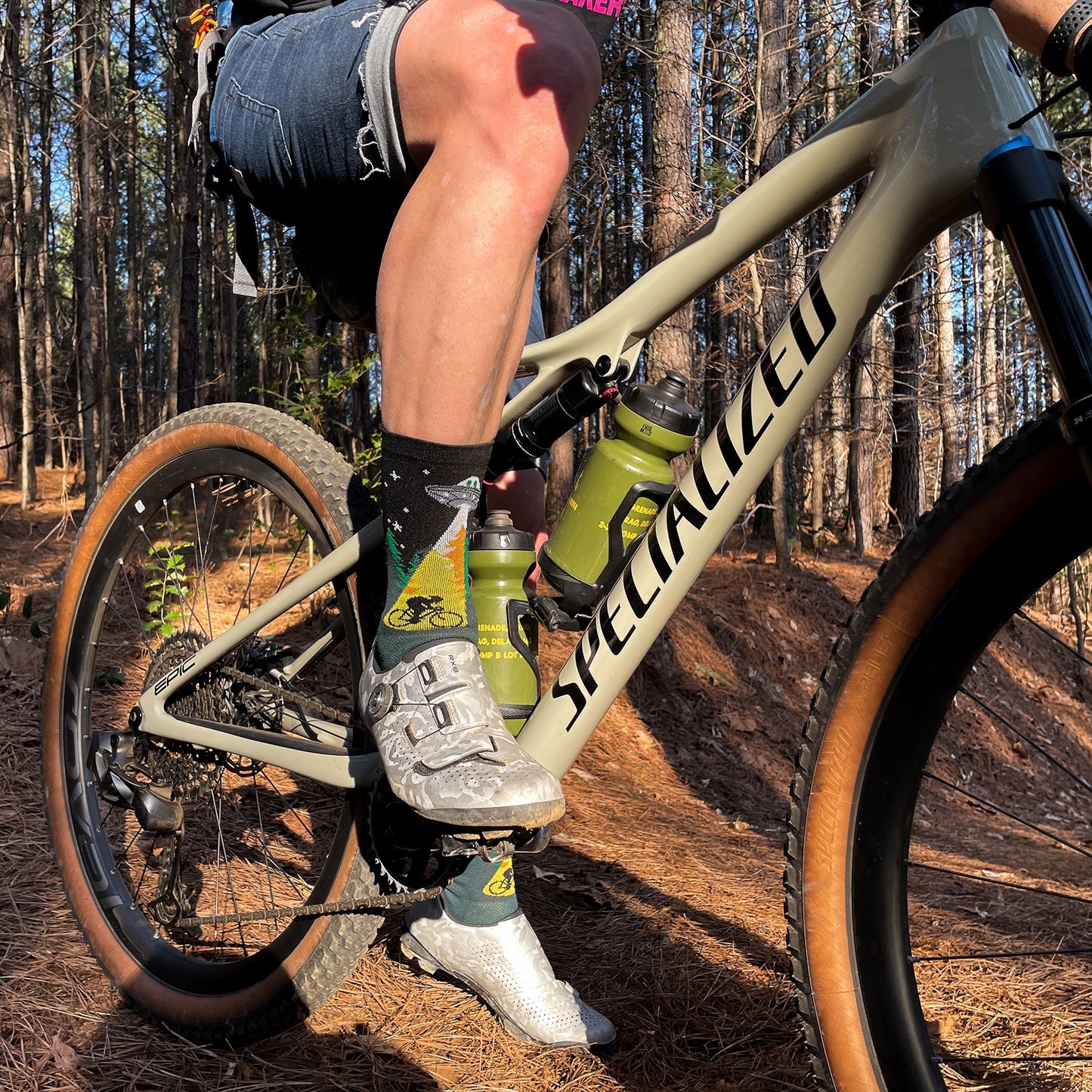 DeFeet Aireator 6" Abduction Socks #athletic# #cycling# #run#